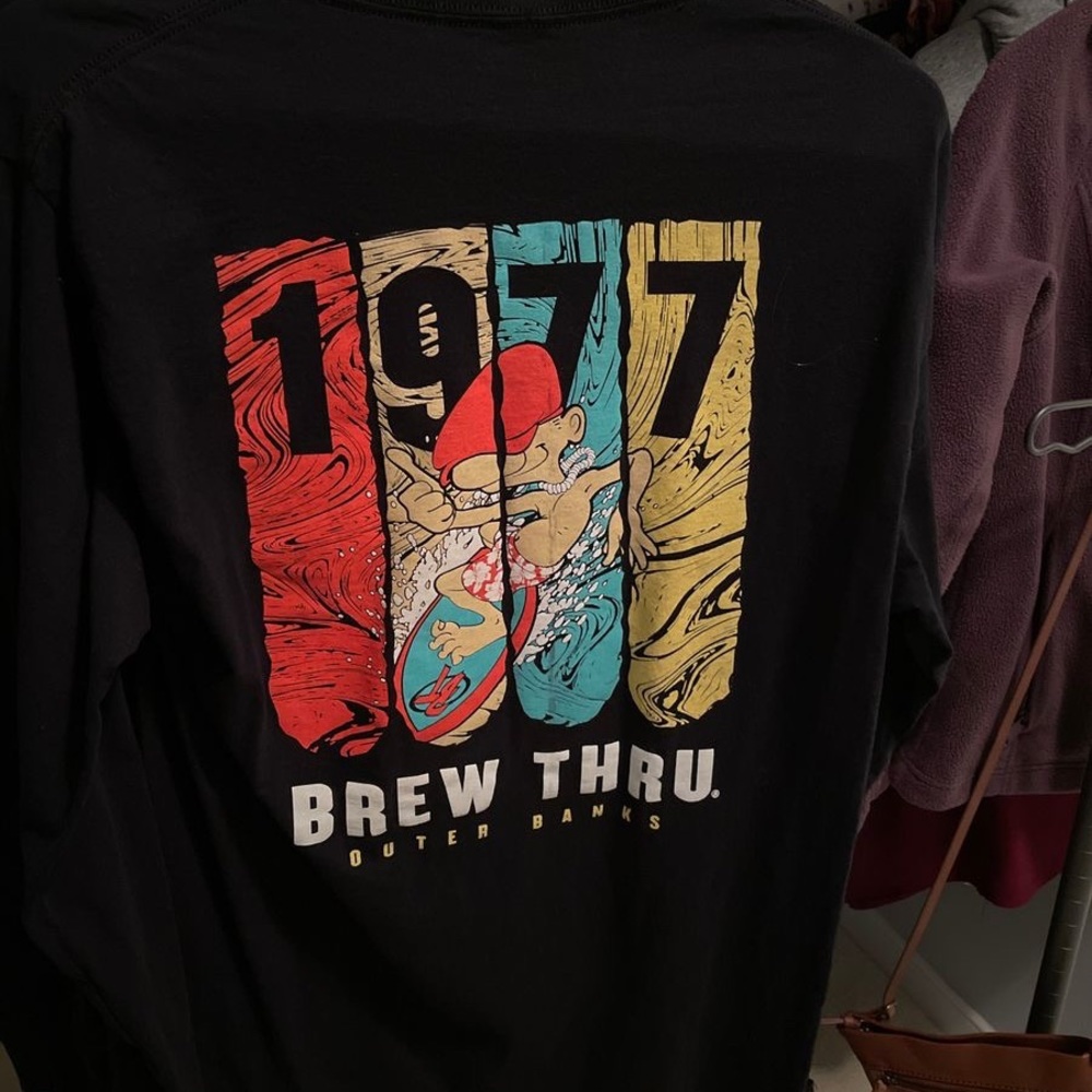 Unisex brew thru long sleeve